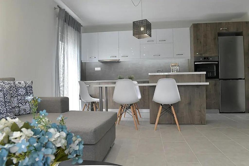 Crystallia Seaside Maisonette By Rentalspro- Nea Moudania Exterior foto